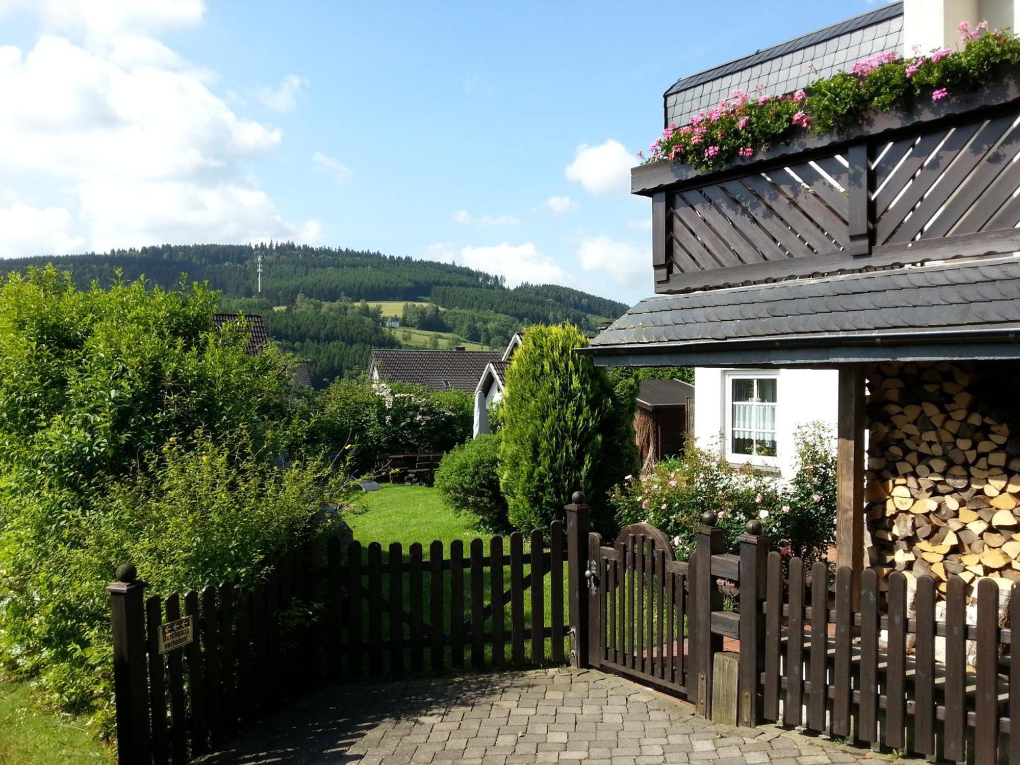 Ferienwohnungen Luge - Winterberg Ruang foto